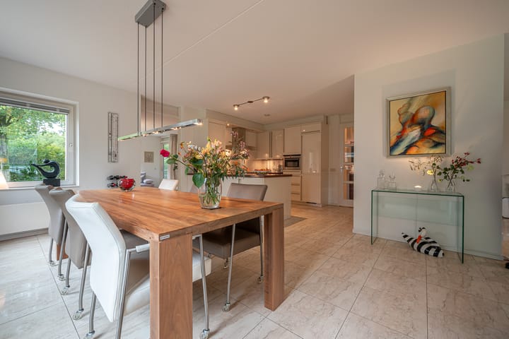 Photo 26 of Zuides 8