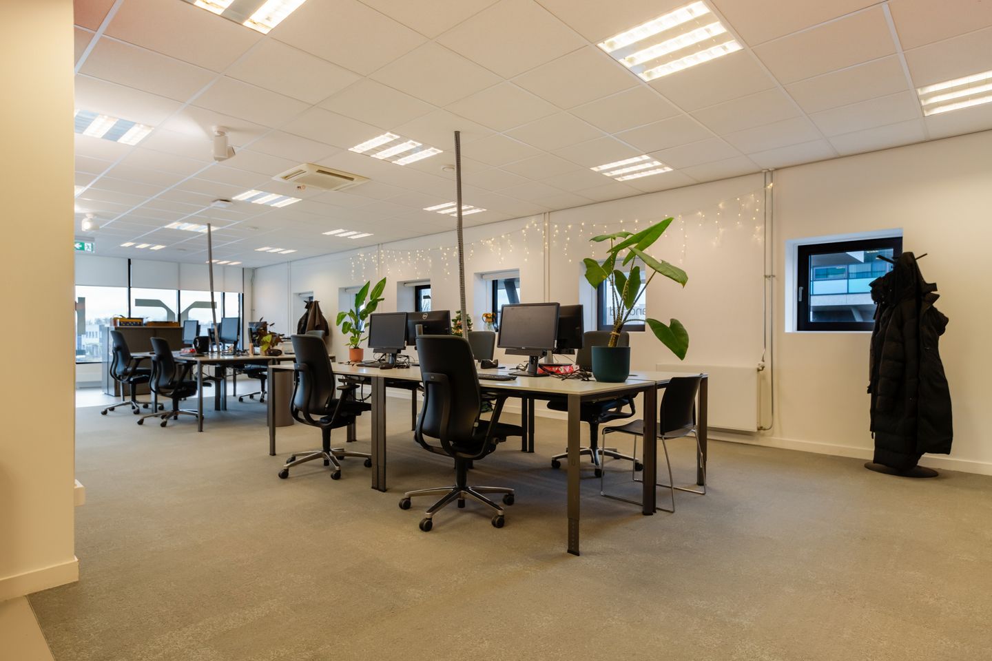 Bekijk foto 2 van A. van Leeuwenhoekweg 38-A10