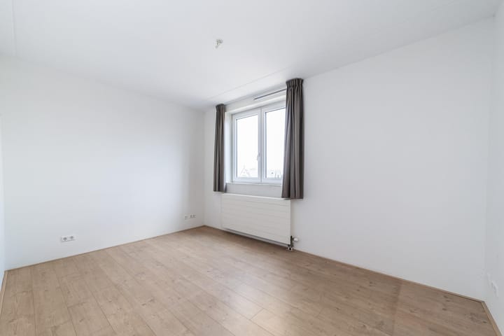 Foto 17 van Plein 1944 133-A