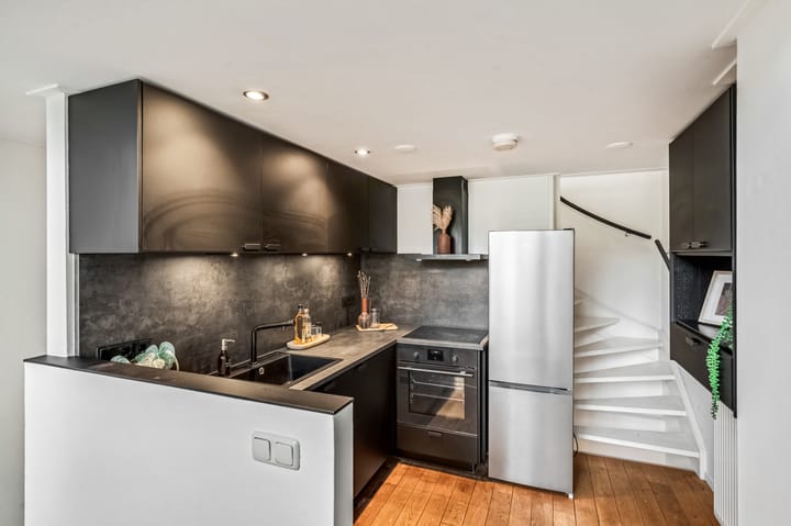 Photo 8 of van Goorstraat 7-B