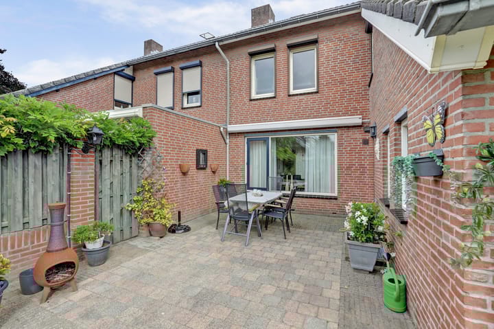 Photo 34 of Schout Smoldersstraat 4