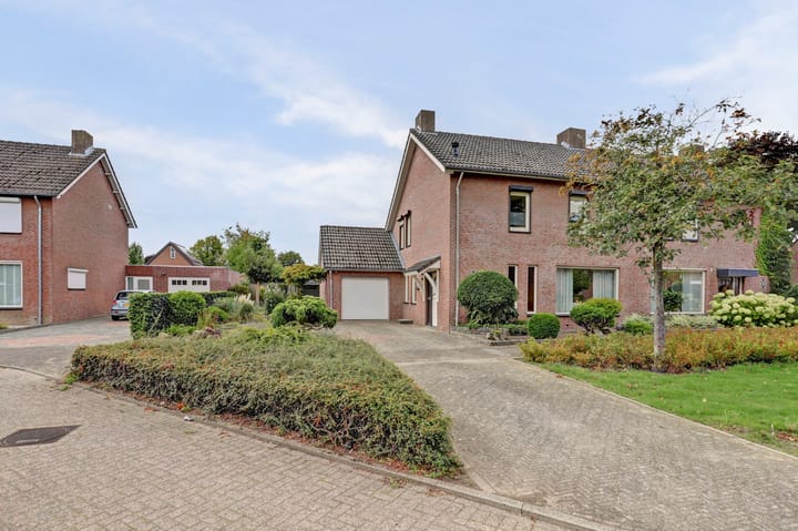 Photo 43 of Schout Smoldersstraat 4