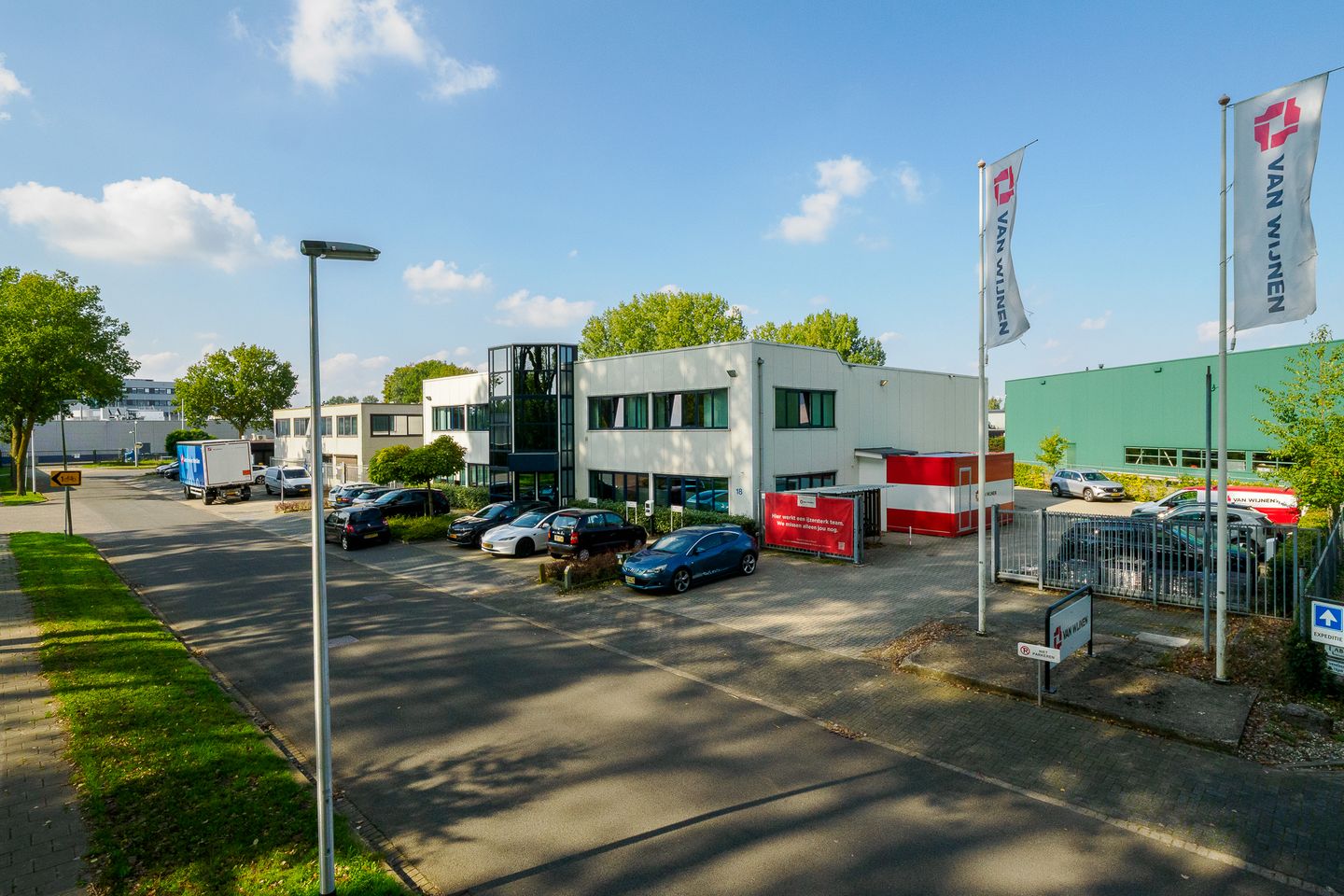 Bekijk foto 2 van Rigastraat 18