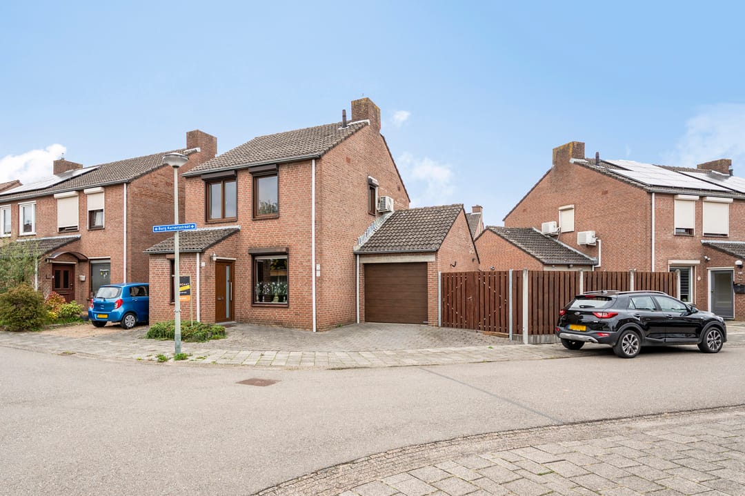 Foto 1 van Burg Kurversstraat 29