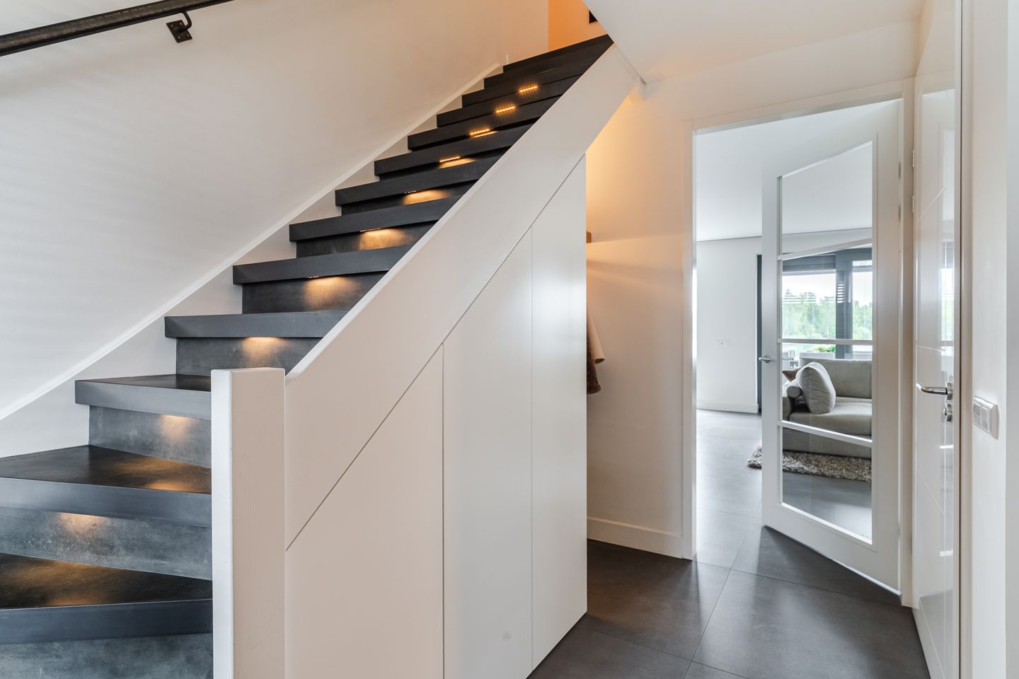 Photo 4 of Oeverzwaluw 13