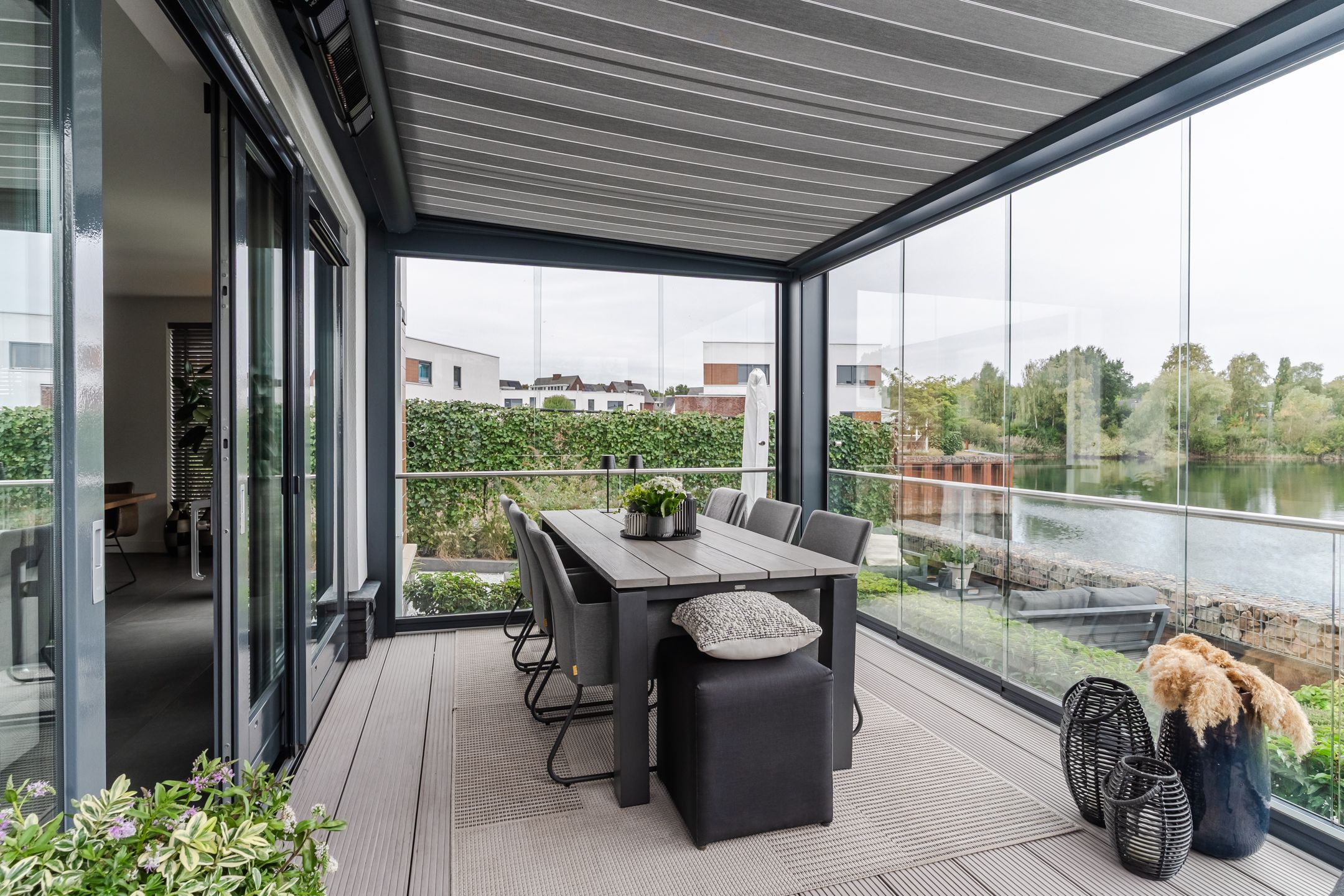 Photo 12 of Oeverzwaluw 13