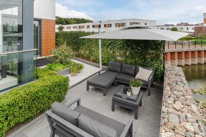 Photo 15 of Oeverzwaluw 13