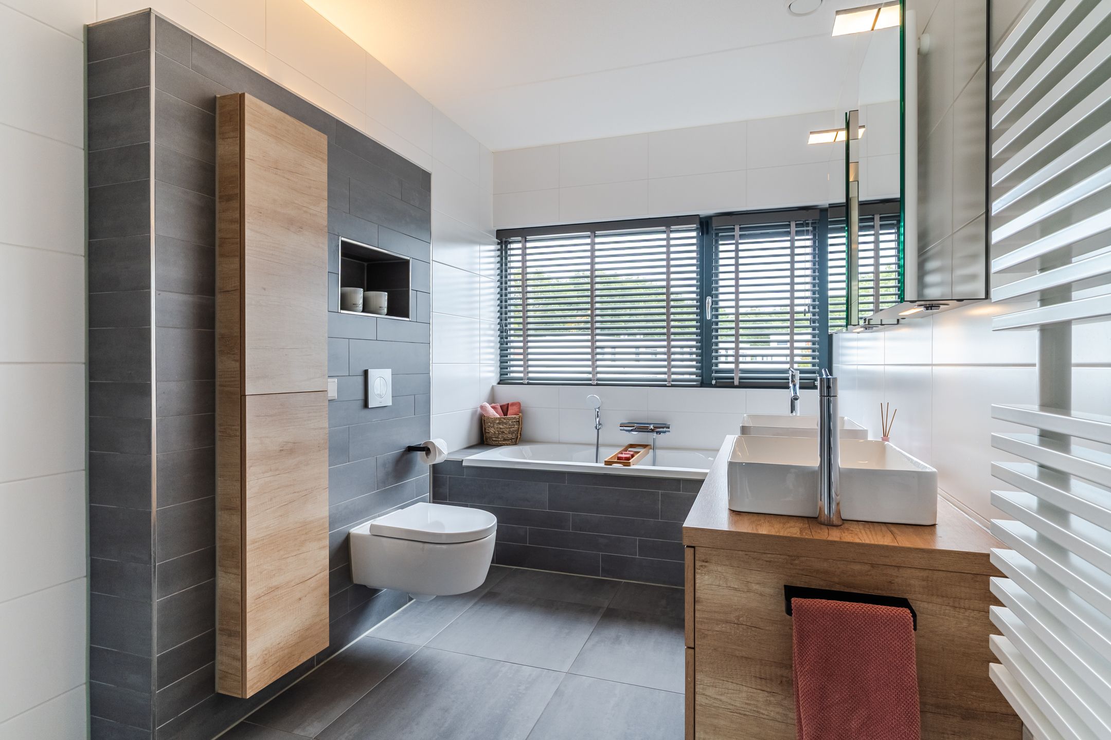 Photo 21 of Oeverzwaluw 13