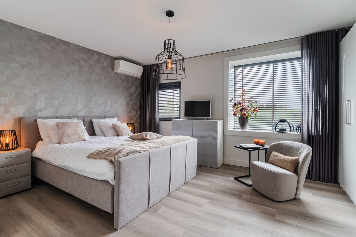 Photo 25 of Oeverzwaluw 13