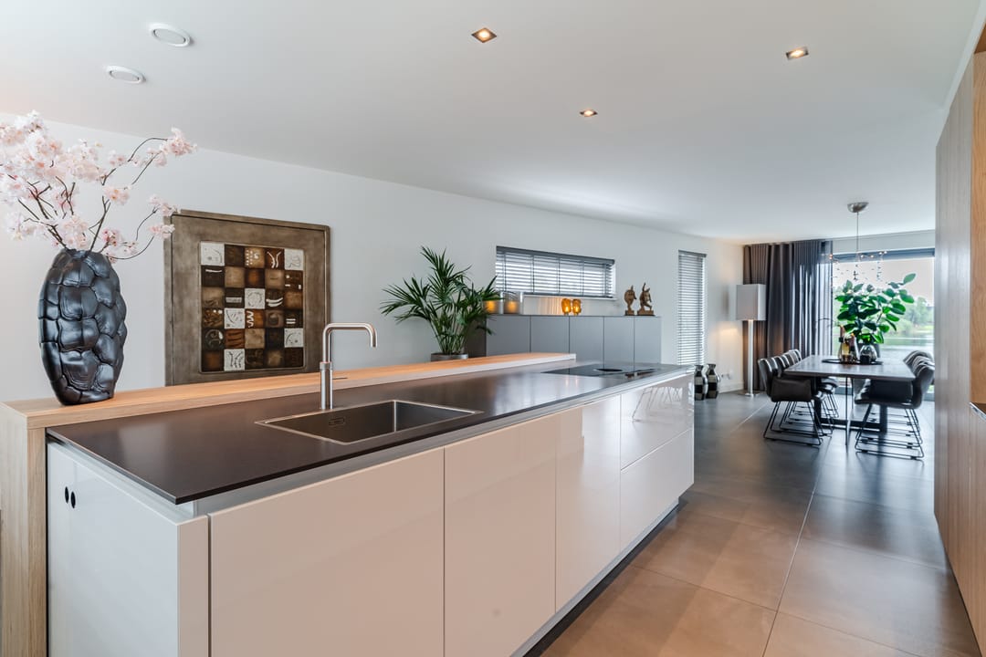 Photo 8 of Oeverzwaluw 13