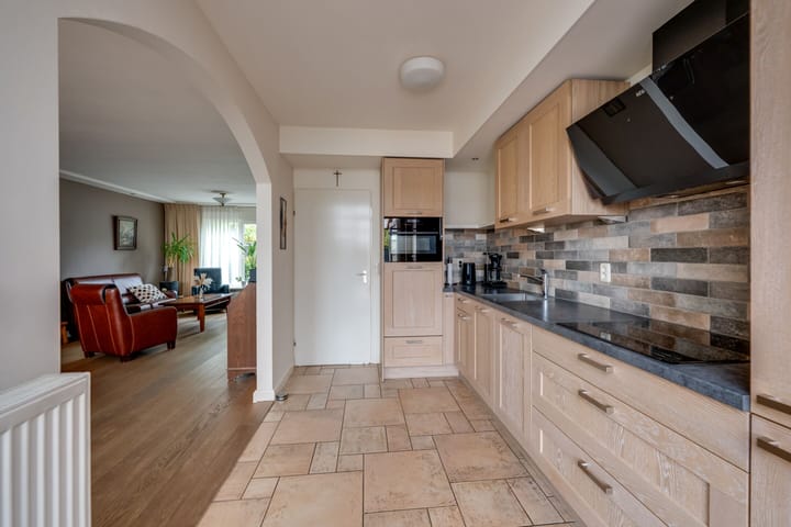 Foto 12 van Marnixstraat 13