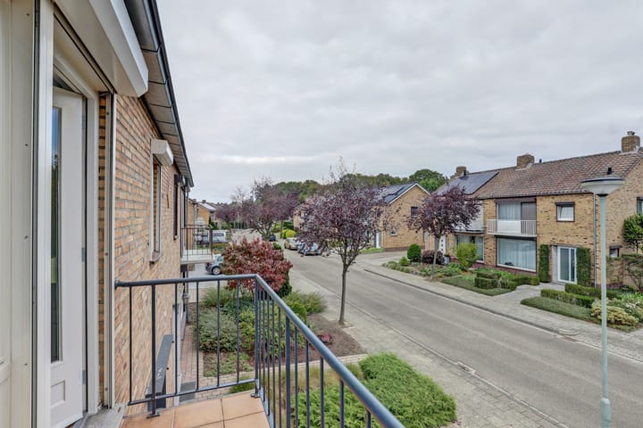 Foto 32 van Burgemeester Claessenstraat 1