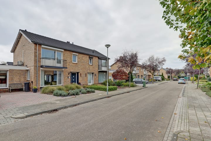 Foto 39 van Burgemeester Claessenstraat 1