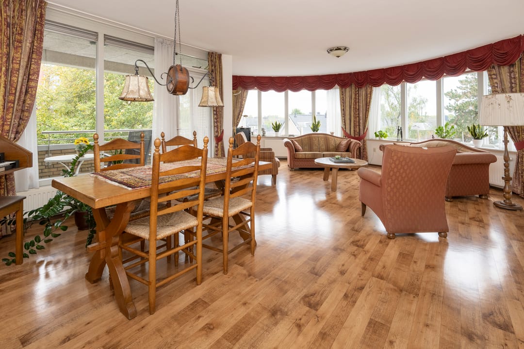 Foto 2 van Bernstein 70