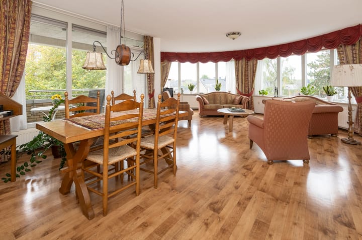 Foto 2 van Bernstein 70