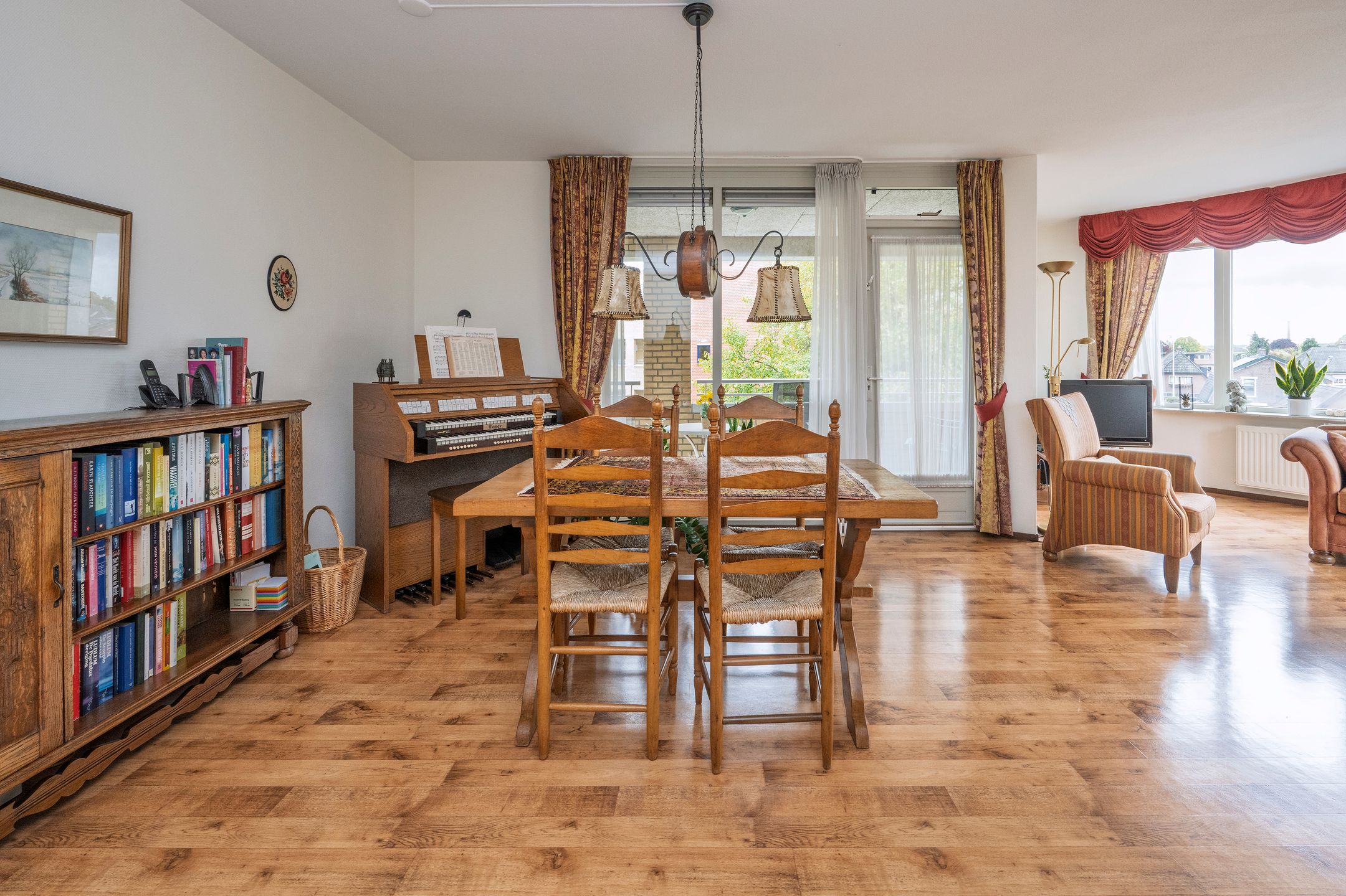 Foto 3 van Bernstein 70