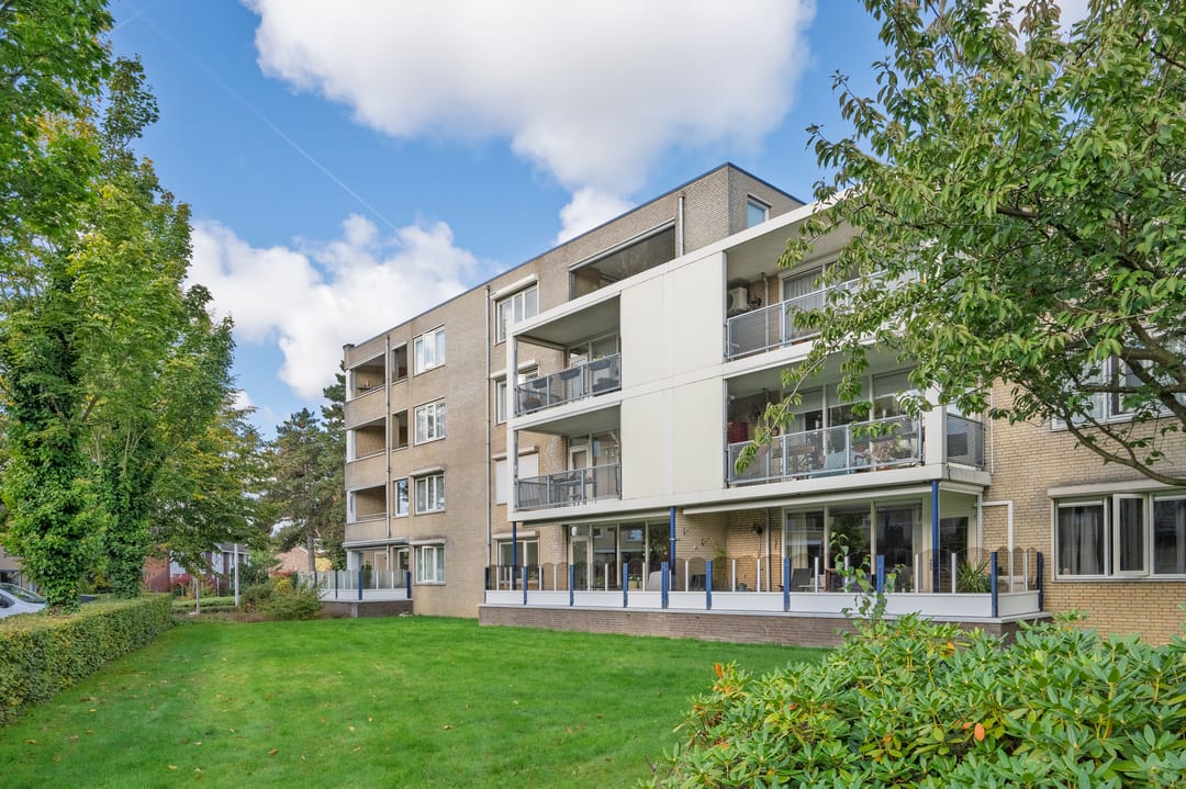 Foto 23 van Bernstein 70