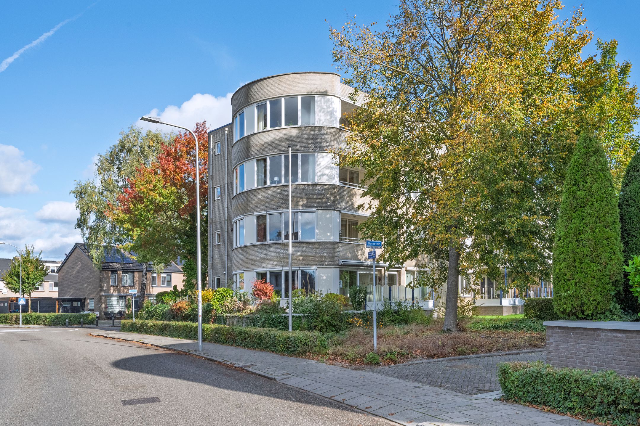 Foto 24 van Bernstein 70