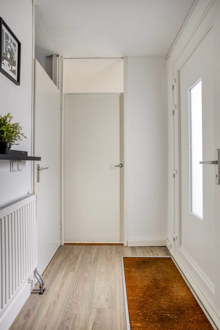 Photo 5 of Schoener 16 82