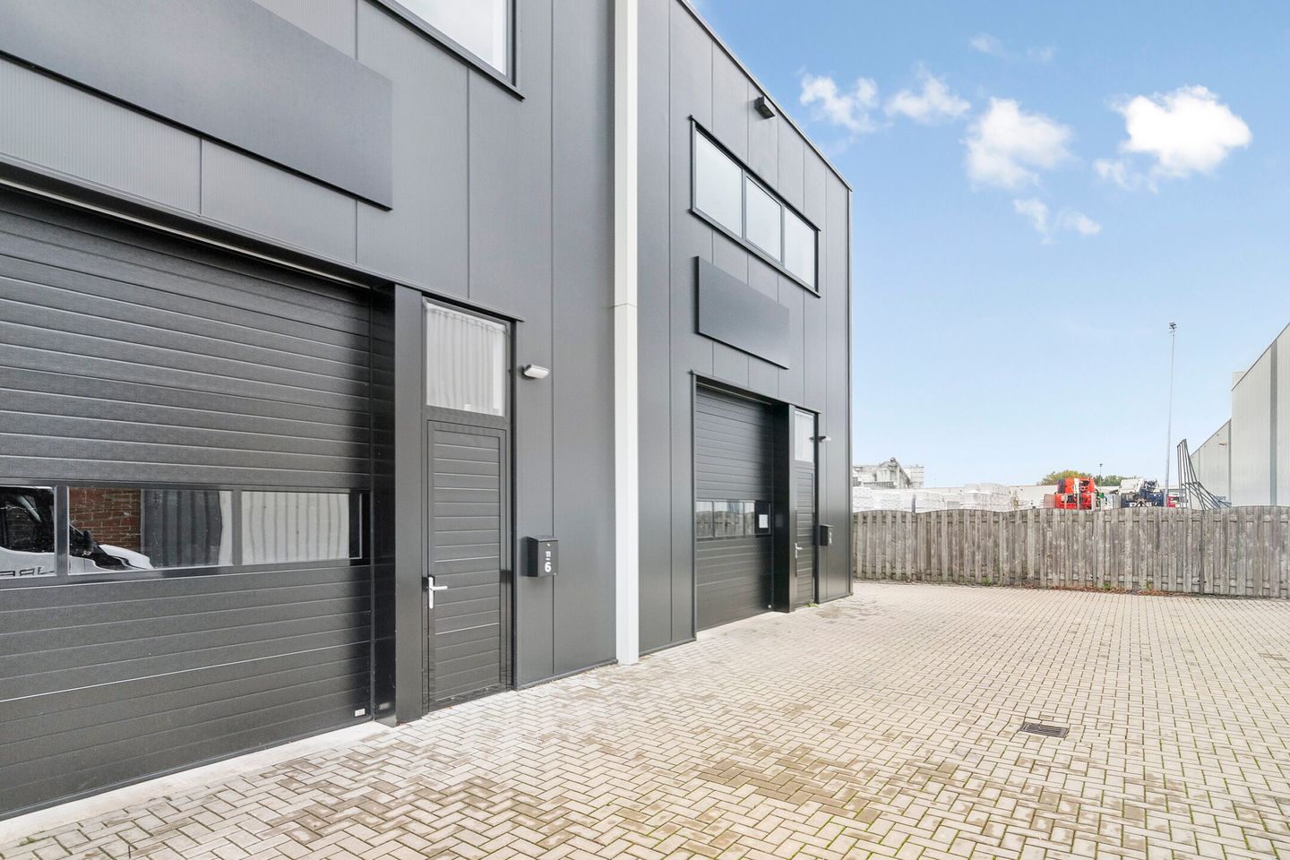 View photo 2 of Lorentzstraat 11-05
