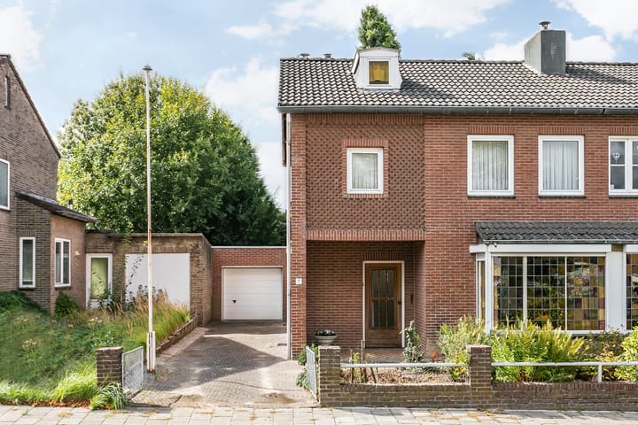 Foto 2 van Julianastraat 4