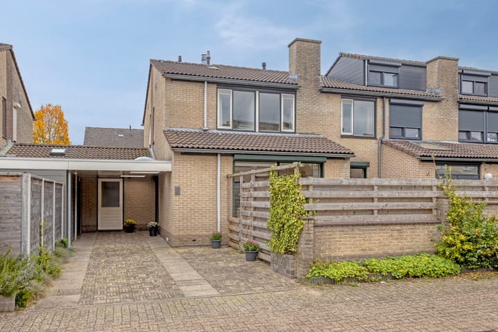 Foto 2 van Louise Michelstraat 8