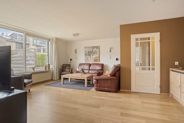 Foto 10 van Louise Michelstraat 8