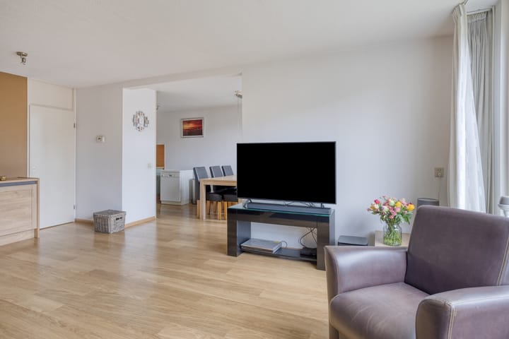 Foto 12 van Louise Michelstraat 8