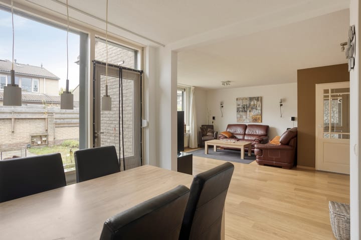 Foto 16 van Louise Michelstraat 8