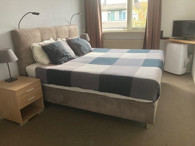 Foto 23 van Louise Michelstraat 8