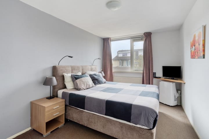 Foto 24 van Louise Michelstraat 8