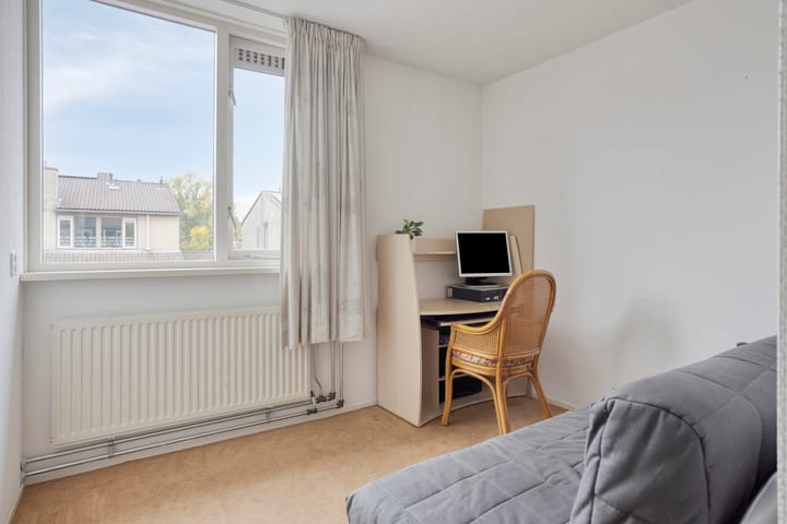 Foto 26 van Louise Michelstraat 8