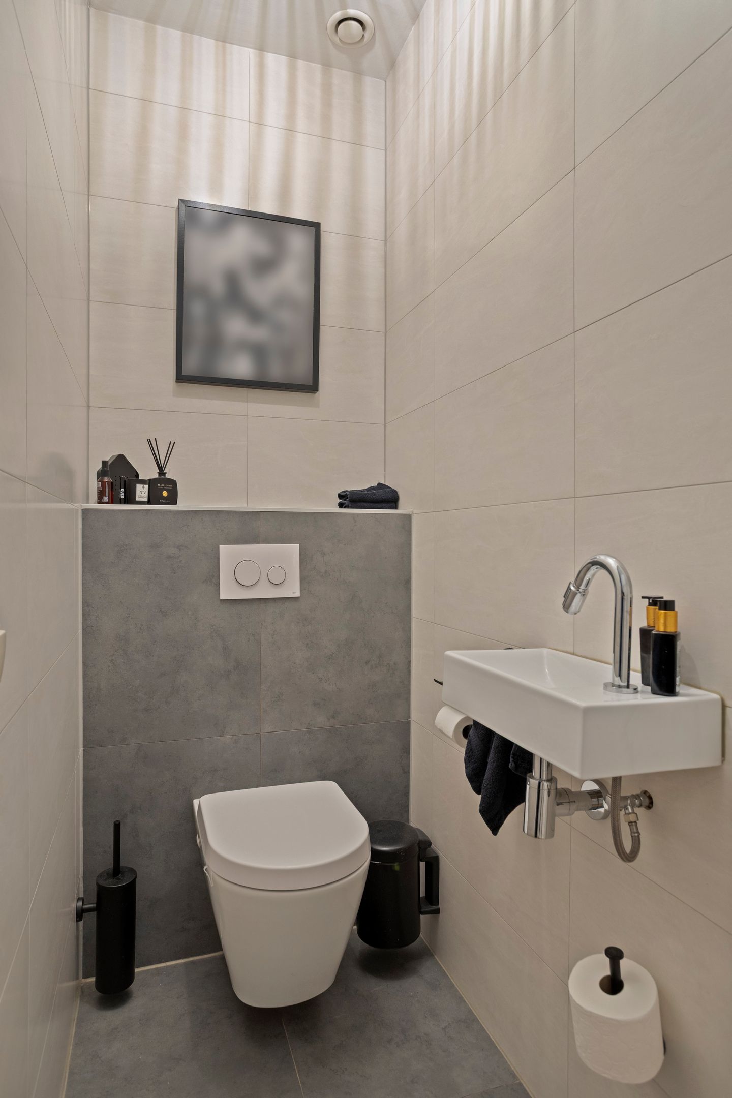 Photo 12 of Vincent van Goghplein 115