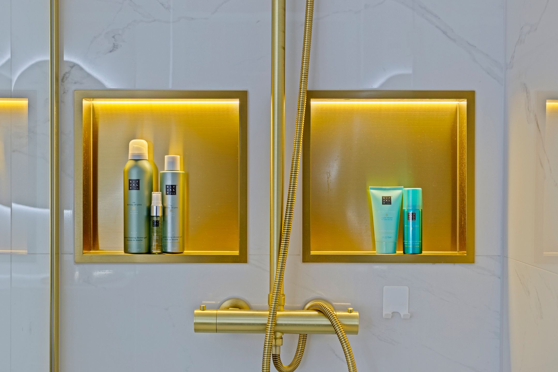 Photo 39 of Vincent van Goghplein 115