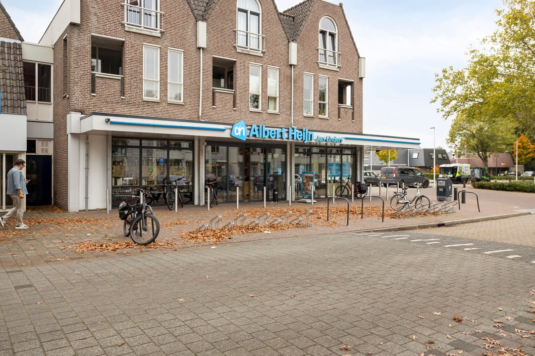 Photo 46 of Vincent van Goghplein 115