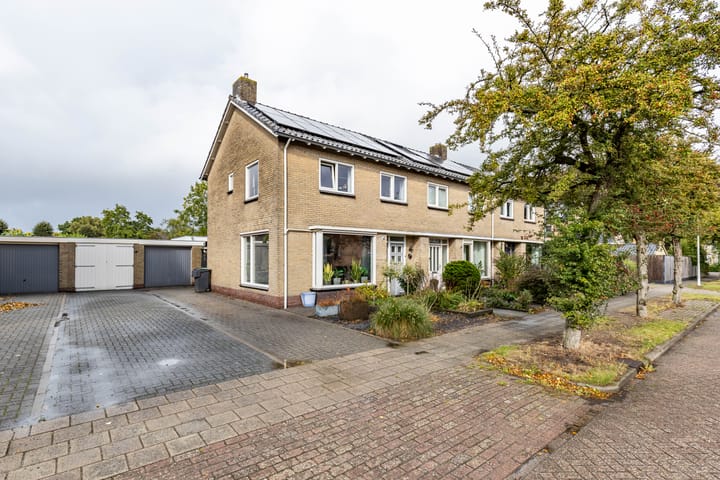 Foto 1 van R.J. Doumastraat 5