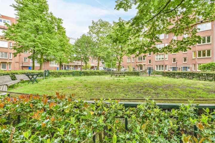 Photo 16 of De Kempenaerstraat 42-2