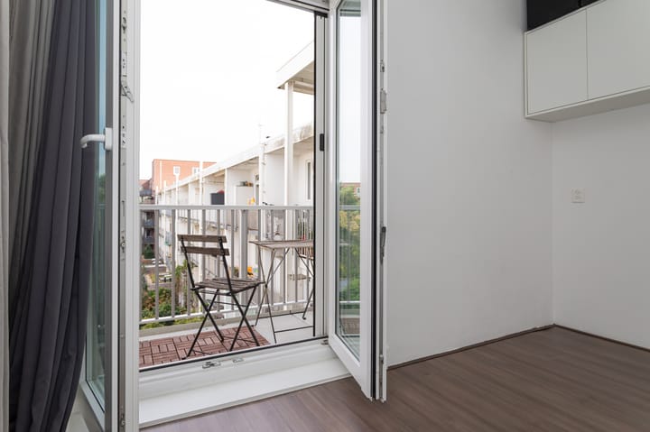 Photo 25 of Hudsonstraat 142-3