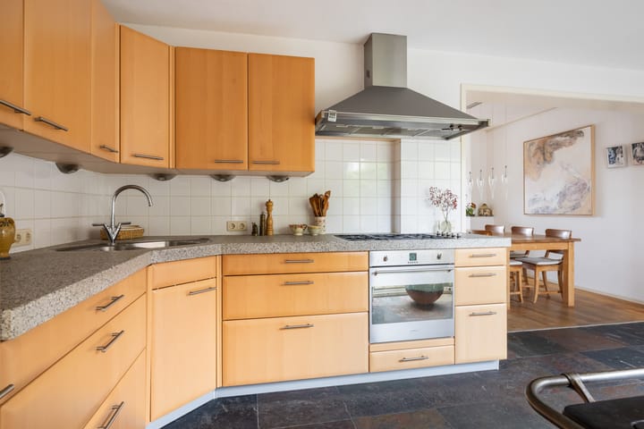 Foto 12 van Johan v Oldenbarneveltlaan 7