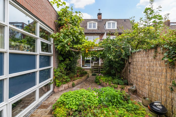 Foto 16 van Johan v Oldenbarneveltlaan 7