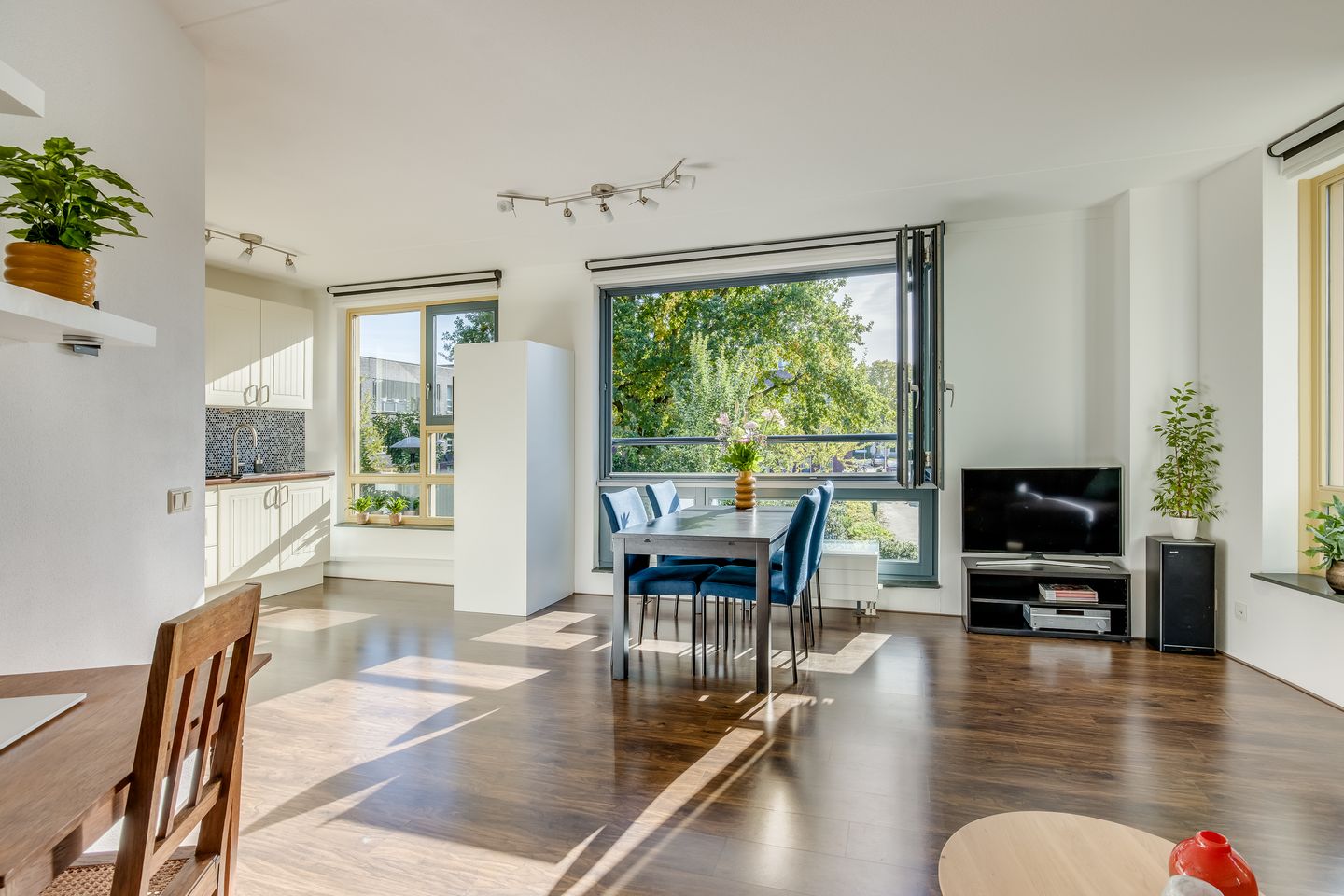 Foto 10 van Lekplantsoen 37