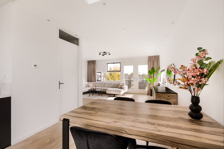 Foto 6 van Leonardo da Vinciplein 92