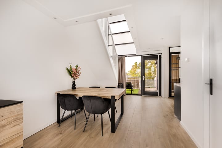 Foto 7 van Leonardo da Vinciplein 92