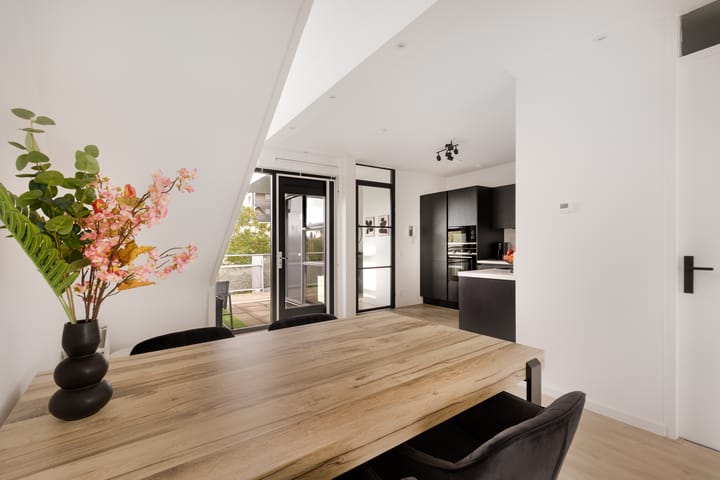 Foto 8 van Leonardo da Vinciplein 92