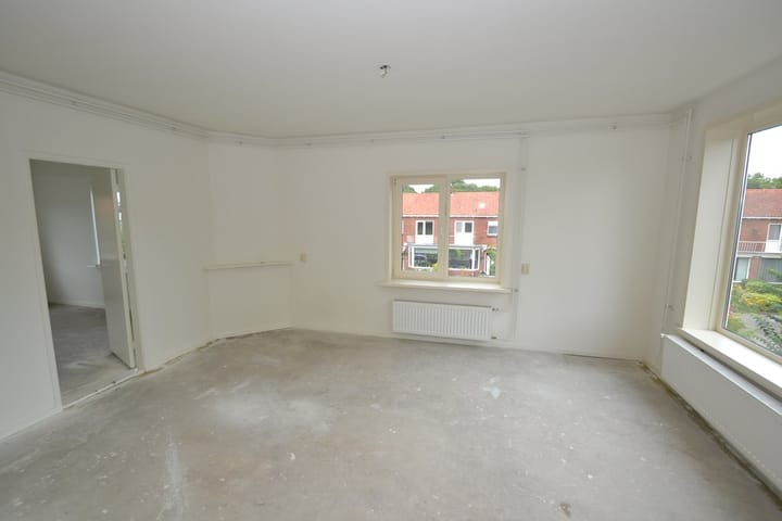 Photo 3 of Honingboomstraat 15-B