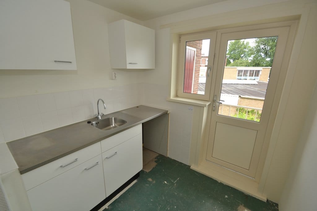 Photo 9 of Honingboomstraat 15-B