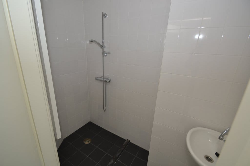 Photo 10 of Honingboomstraat 15-B