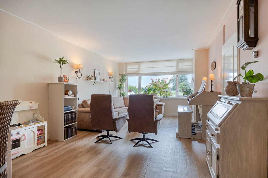 Photo 2 of Goudenregenstraat 38