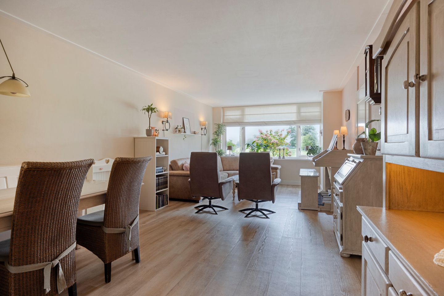 Photo 4 of Goudenregenstraat 38