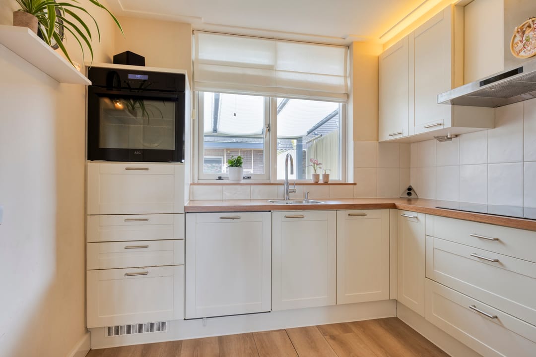 Photo 8 of Goudenregenstraat 38